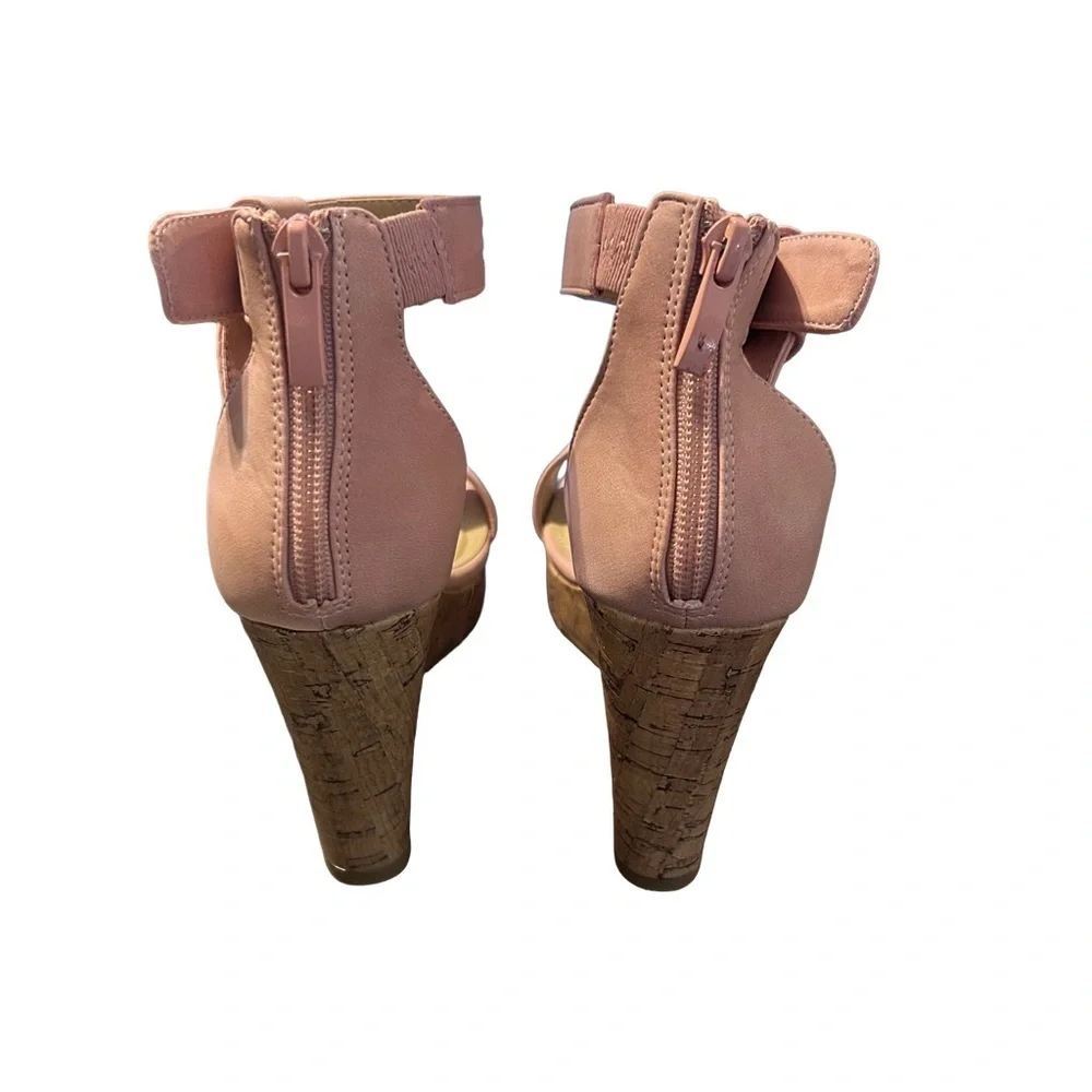 CL by Laundry Pink Wedge Sandals With Pretty Bow Detail 6.5